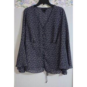 Lane Bryant 18/20 Blue Floral Semi Sheer LIghtweight Classic Cottage Casual Top